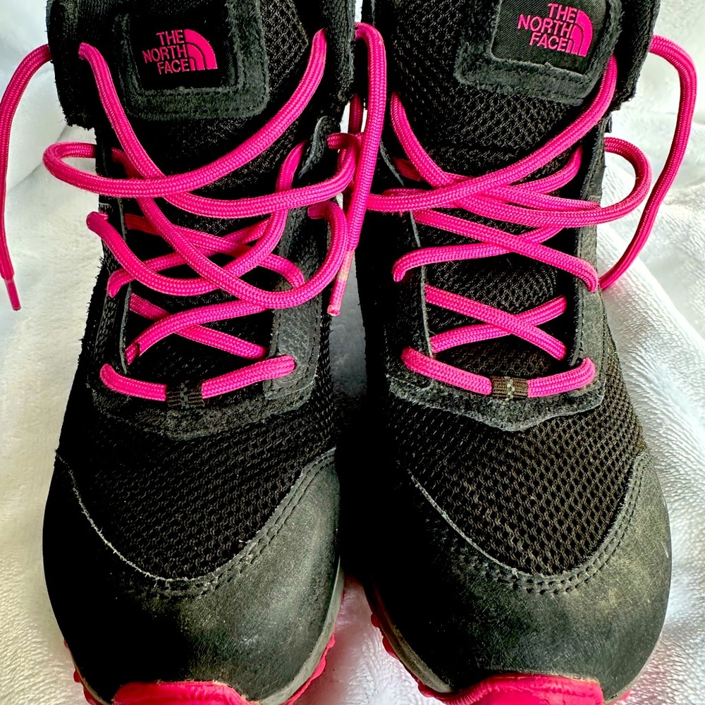 Kids North Face hiking shoes size 2 girls